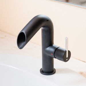 C002 Inky bathroom sink Mixer (Black)
